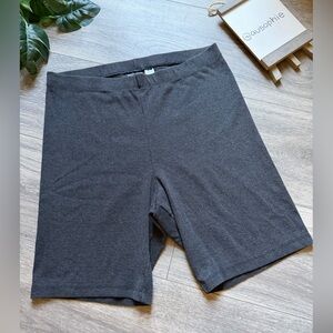 H&M Peanuts Soft Knit Loungewear Athletic Bike Shorts in Dark Grey. Size L